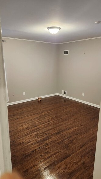 Building Photo - 17 Union Ave