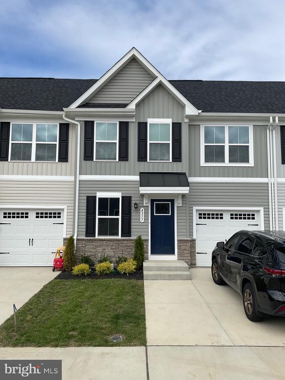 Building Photo - 4317 Southerby Dr