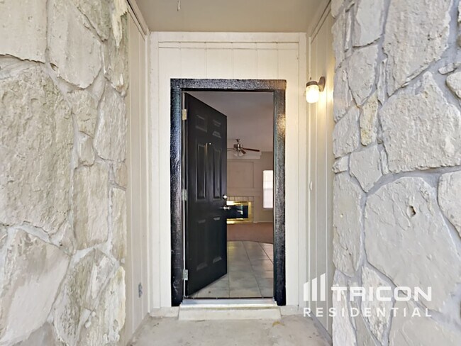 Building Photo - 7439 Longing Trail
