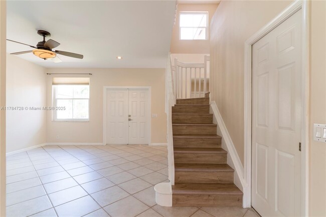 Building Photo - 1306 Banyan Way