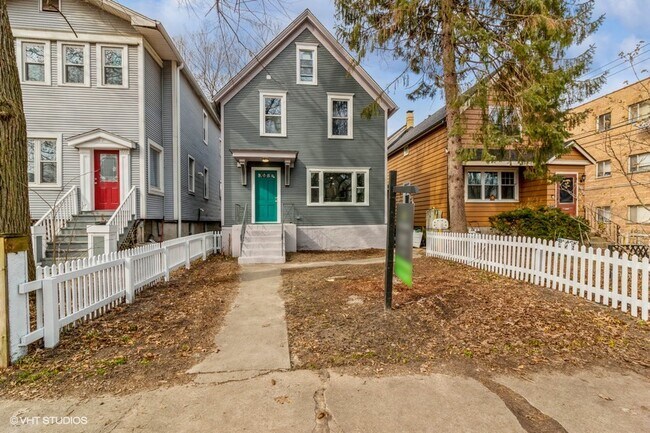 Primary Photo - 1030 Ashland Ave