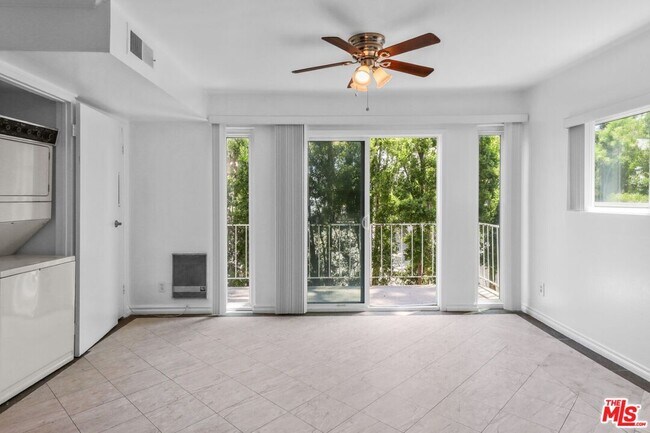 Building Photo - 4610 Densmore Ave