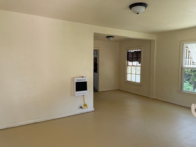 Building Photo - 3833 Rolando Ave