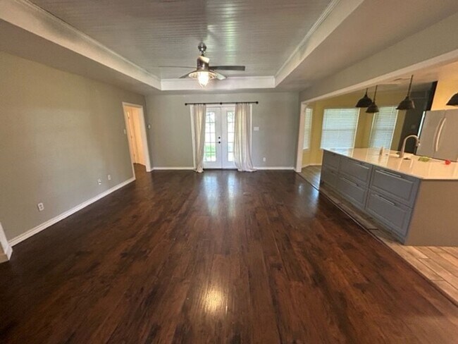 Building Photo - Farmhouse Vibes in Robinson Texas