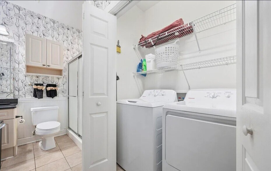 Building Photo - 4865 Luster Leaf Cir