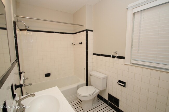 Building Photo - 514 Macon Ave