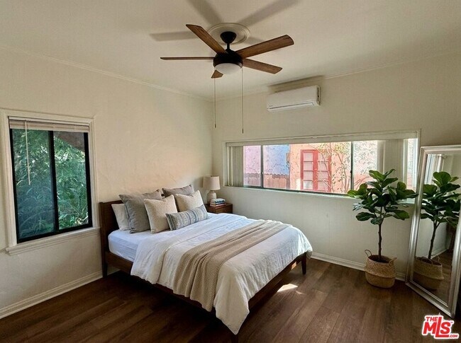 Building Photo - 840 Huntley Dr