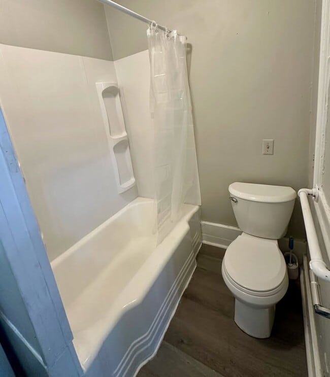 Building Photo - 172 High St