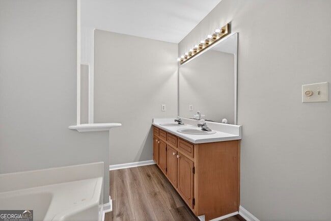 Building Photo - 5917 S Deshon Ct