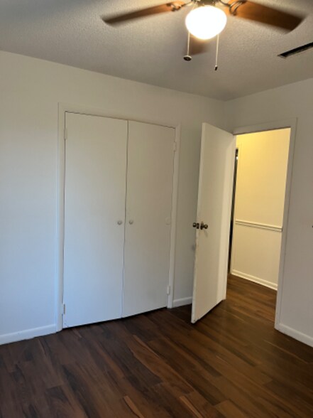 Building Photo - 1334 Bellshire Terrace Dr