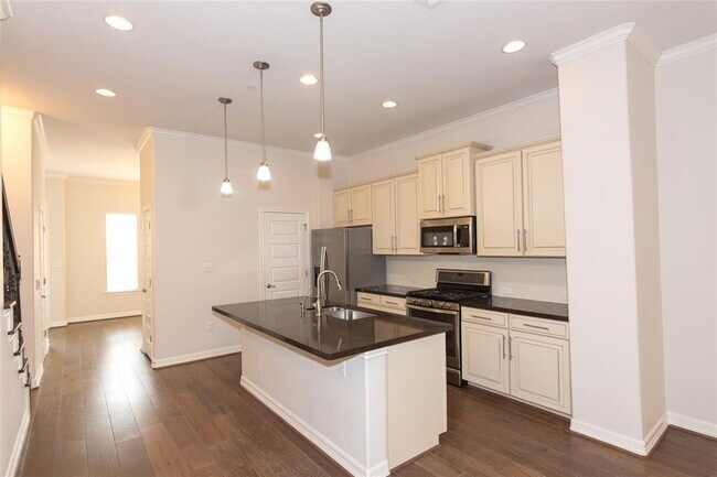 Building Photo - 12205 Terraza Cir