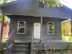 Building Photo - 627 Iberville St
