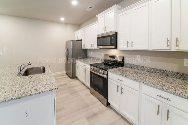 Building Photo - 501 Brady Dr