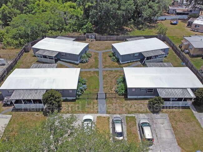 Building Photo - 26 Forest Dr