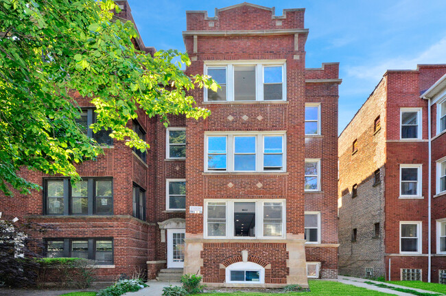 Primary Photo - 4906 N Rockwell St