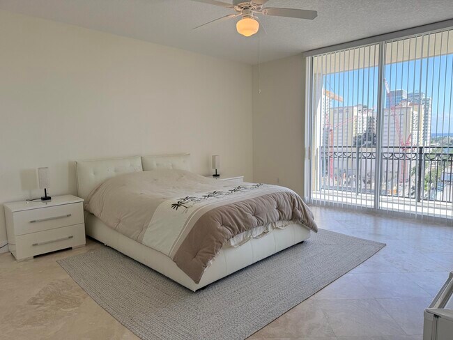 Building Photo - 550 Okeechobee Blvd