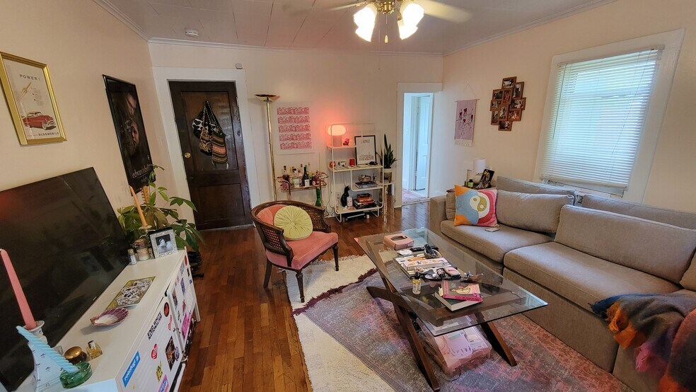 Building Photo - 1015 Kentucky St