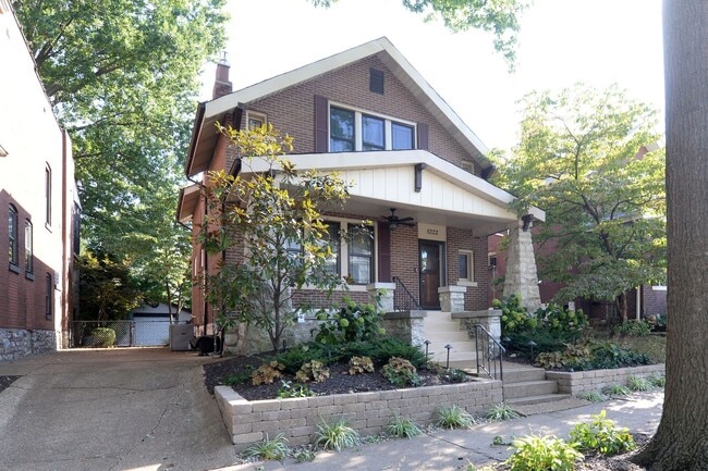 Building Photo - 5222 Nottingham Ave