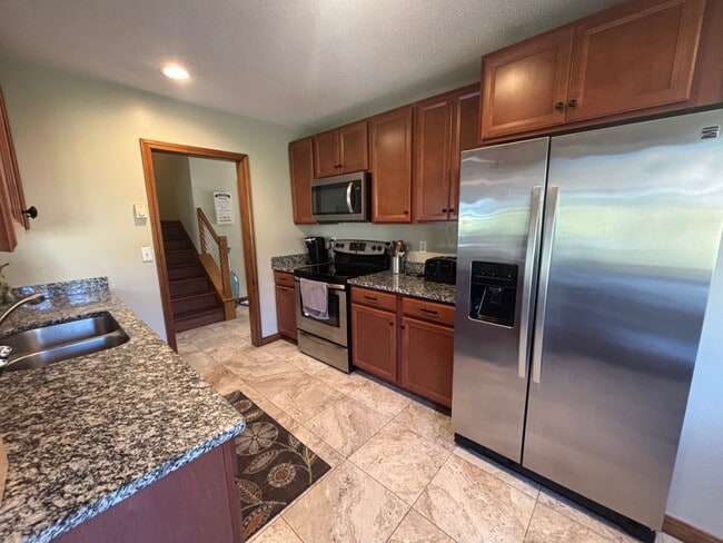 Building Photo - 14 Songbird Ln