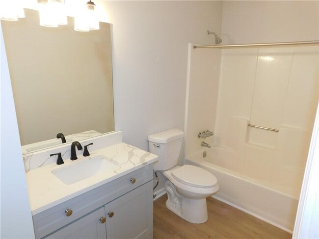 Building Photo - 3589 N Hopkins Ct