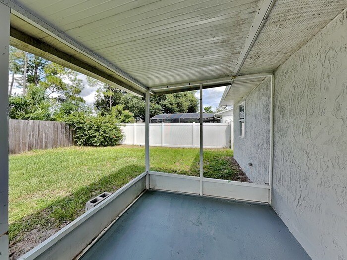 Building Photo - 137 Rebecca Dr NE