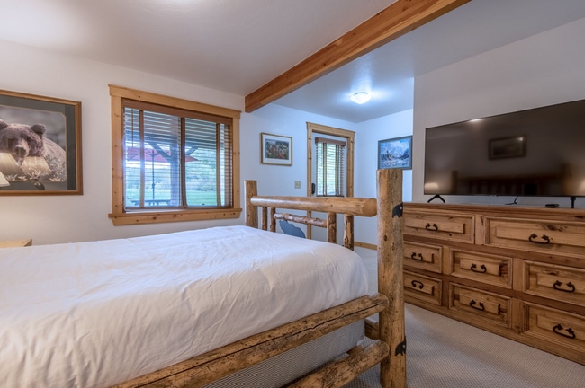 Building Photo - Charming Log Cabin and Carriage House – Do...
