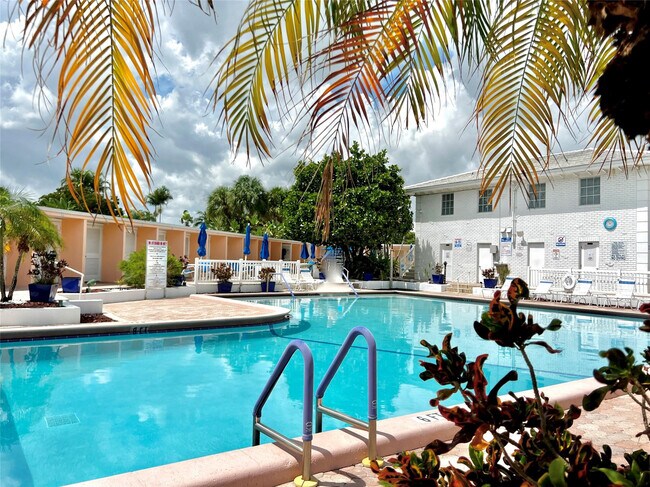 Building Photo - 2271 NE 68th St