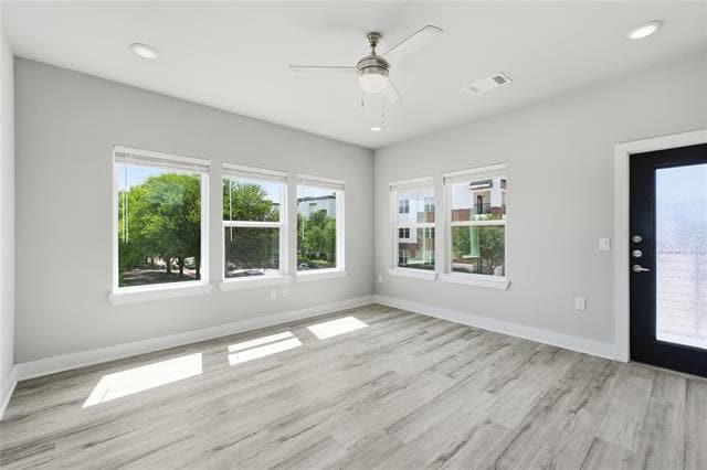 Building Photo - 3369 Wynwood Dr