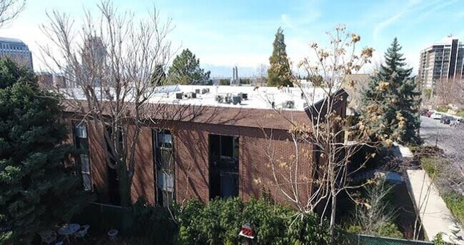 Building Photo - 68 E 200 S