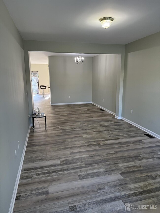 Building Photo - 8 Andrews Way