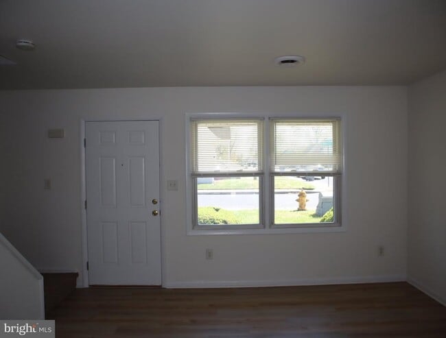 Building Photo - 1007 Kent Ave