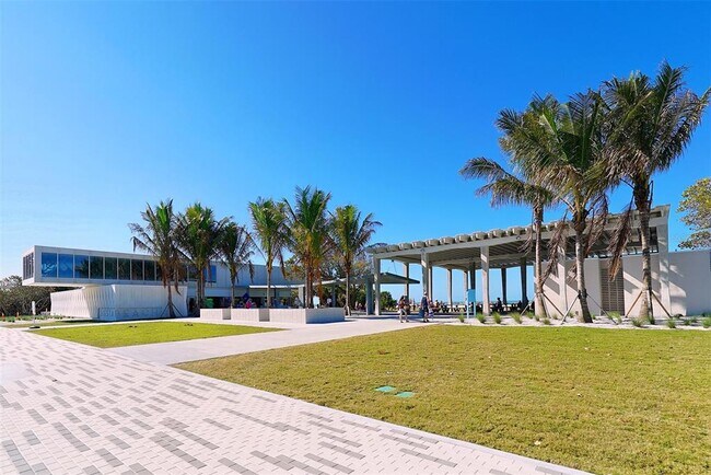 Building Photo - 131 Whispering Sands Cir