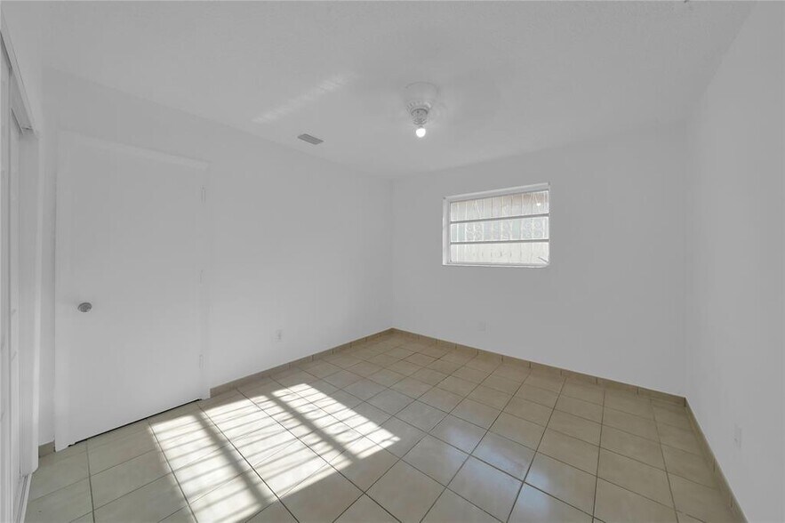 Building Photo - 7145 SW 13th St