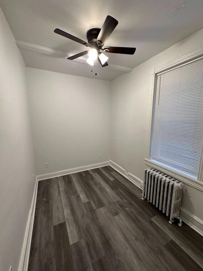 Building Photo - 2449 N 33rd St