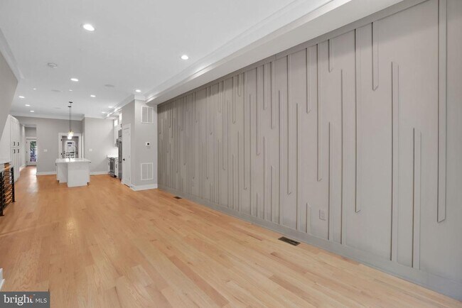 Primary Photo - 1329 Irving St NW