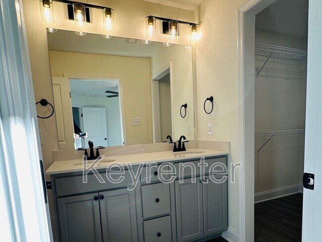 Building Photo - 7209 Ivy Stone Way