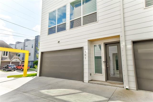 Building Photo - 5923 Lindell Ave