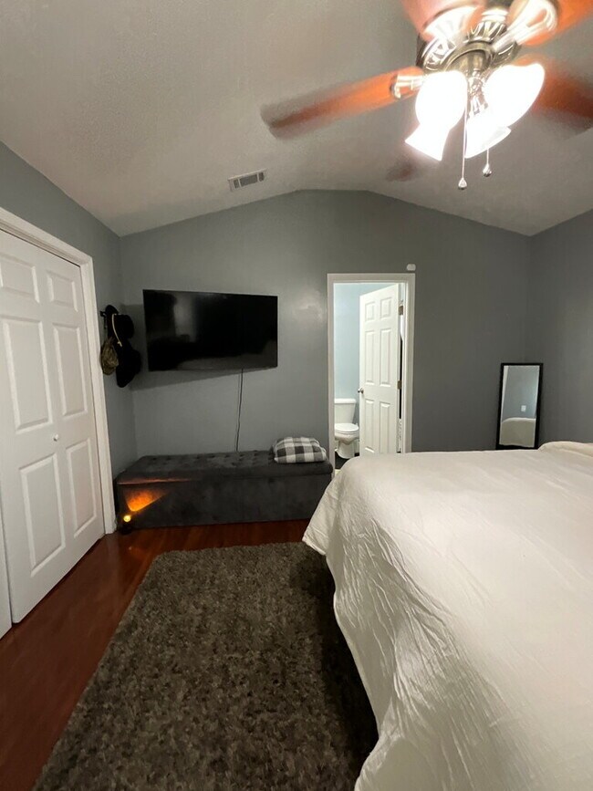 Building Photo - Godley Station Schools