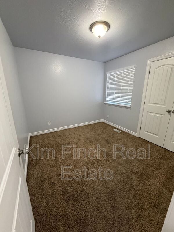 Building Photo - 2389 Hitching Post Dr