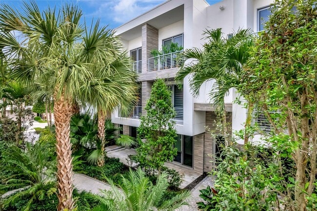 Building Photo - 4010 NW 18th Way