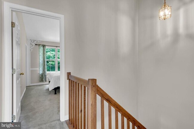 Building Photo - 123 Quiet Waters Pl