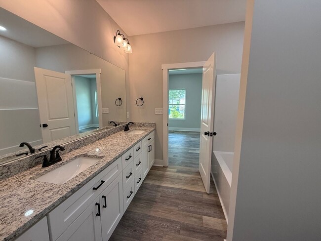 Building Photo - Newly Built 3-Bedroom Gem with Easy Highwa...