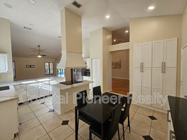 Building Photo - 14504 Brambie Ct