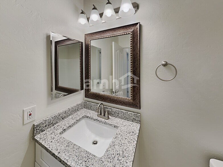 Building Photo - 2814 S Vegas