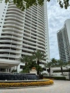 Building Photo - 3000 Island Blvd