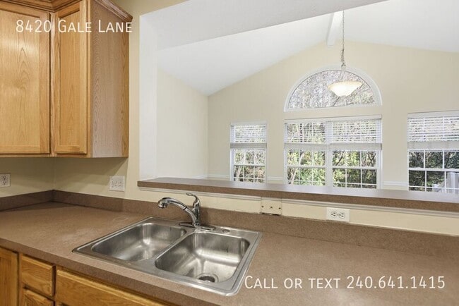 Building Photo - 8420 Gale Ln