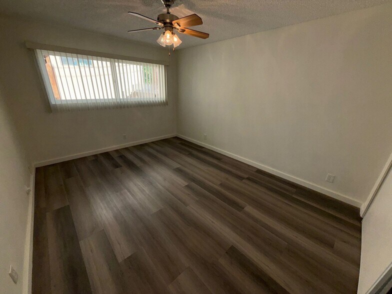 Building Photo - 21809 Lanark St