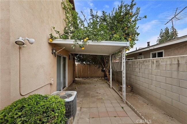 Building Photo - 20721 Roseton Ave