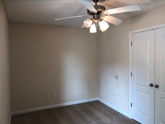 Building Photo - BRIDGEWATER HOME! PRE-LEASING FOR AUGUST 6, 2026!