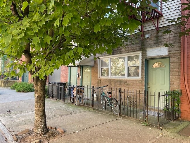 Building Photo - 311 5th St